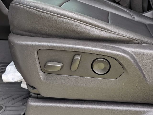 Used 2025 Chevrolet Silverado 1500 LTZ AWD/4WD image 20