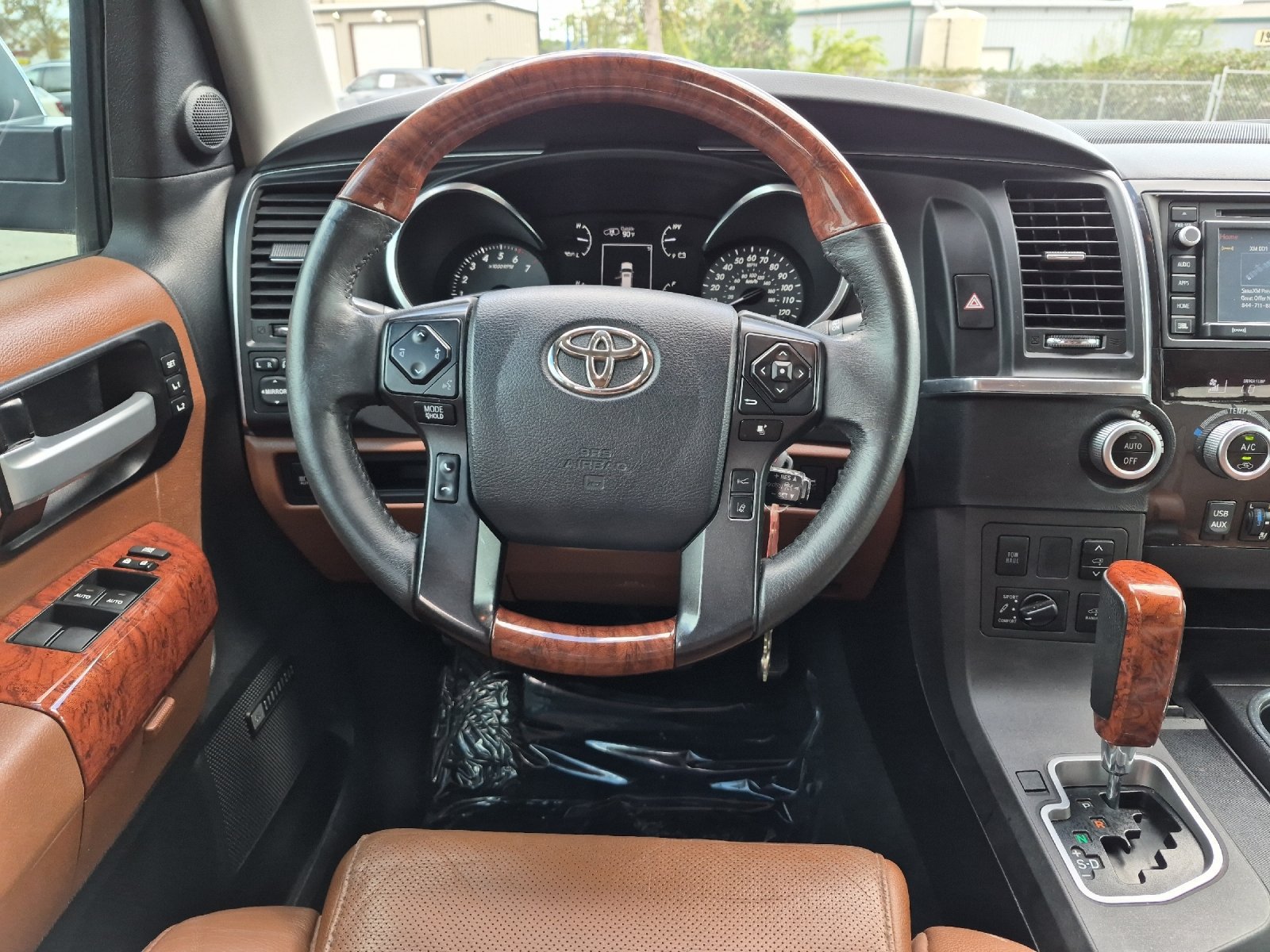 Used 2018 Toyota Sequoia Platinum RWD image 13