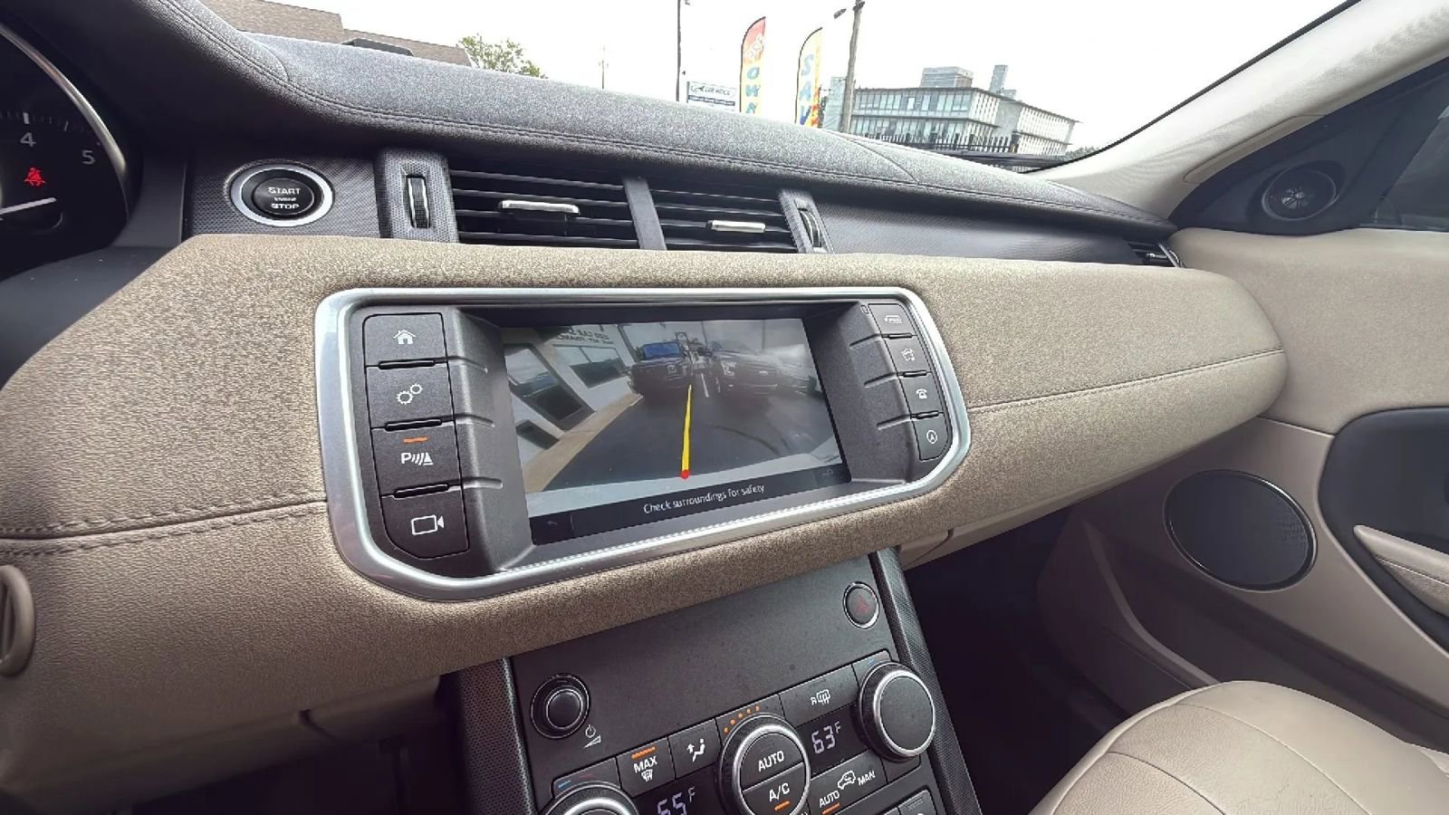 Used 2019 Land Rover Range Rover Evoque SE Premium image 43