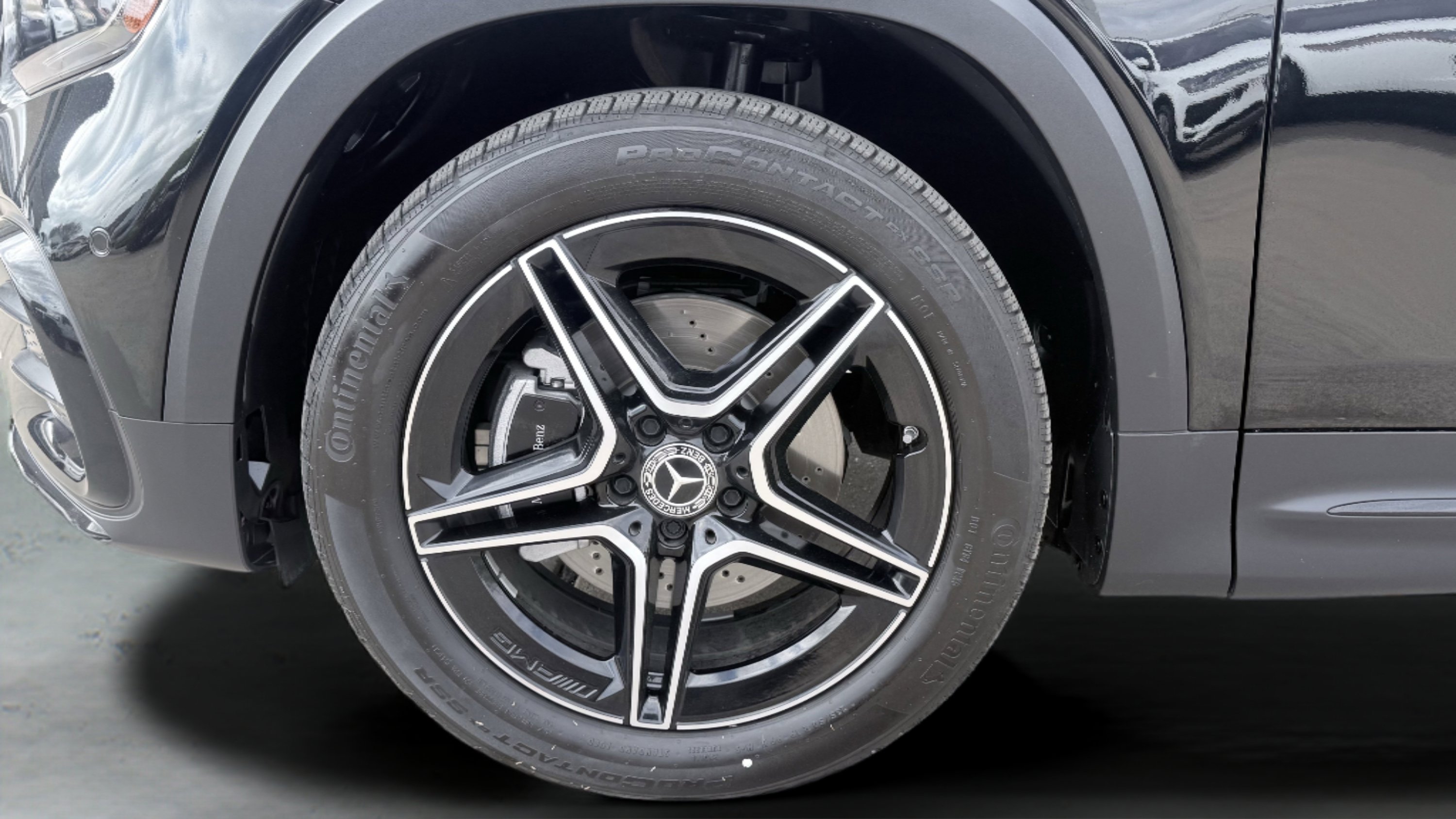 Used 2024 Mercedes-Benz GLB 250 image 16