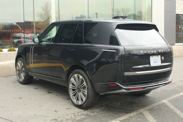 New 2026 Land Rover Range Rover SE image 11