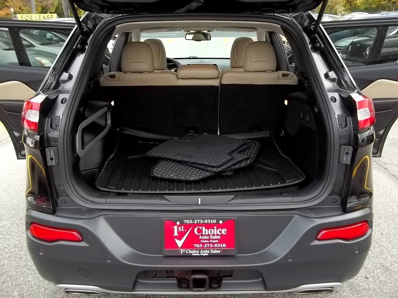 Used 2016 Jeep Cherokee Limited w/ Trailer Tow Group AWD/4WD image 35