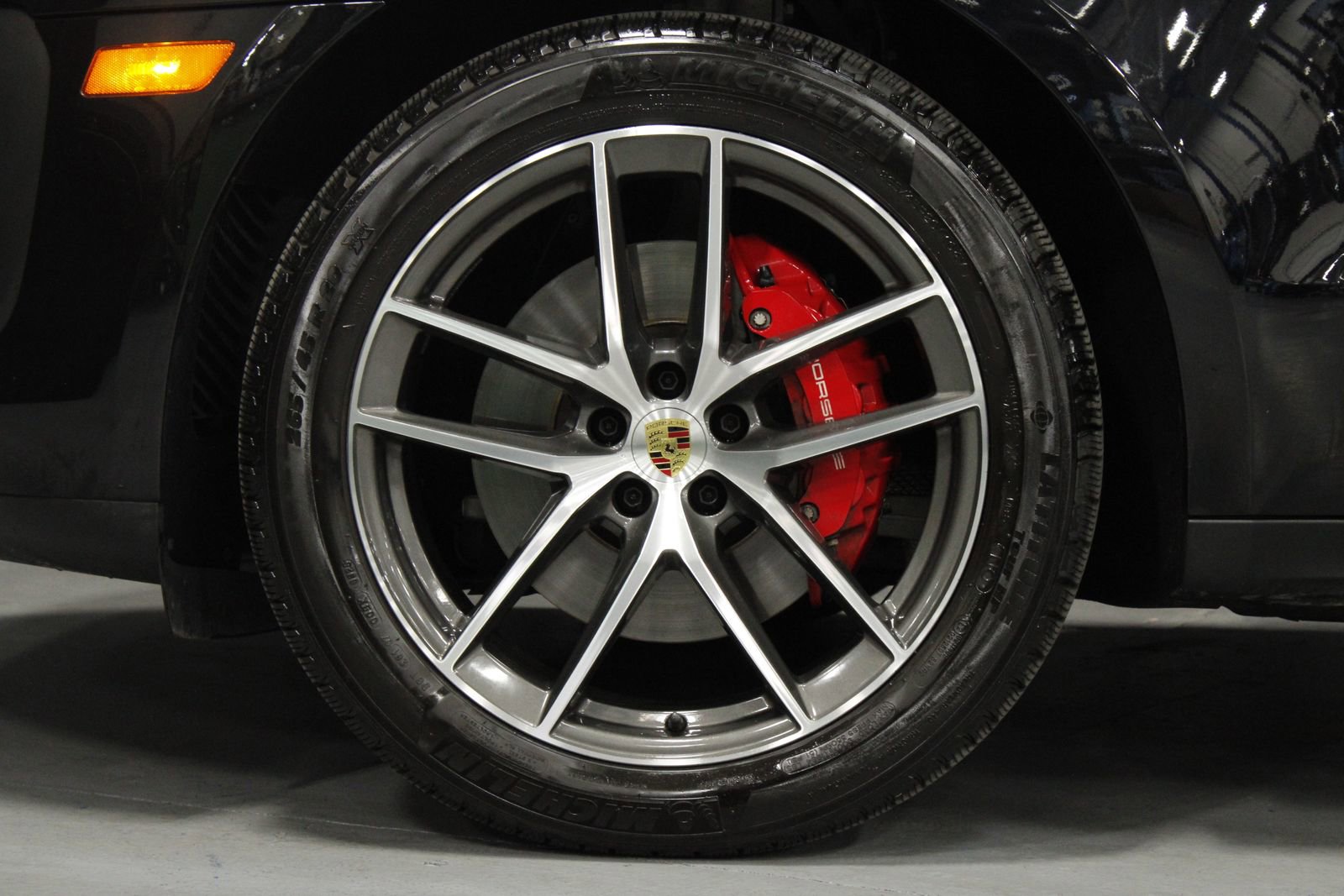 Certified 2025 Porsche Macan S AWD/4WD image 9