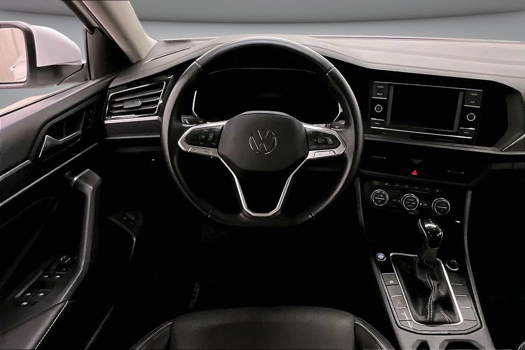 Used 2023 Volkswagen Jetta SE FWD image 8