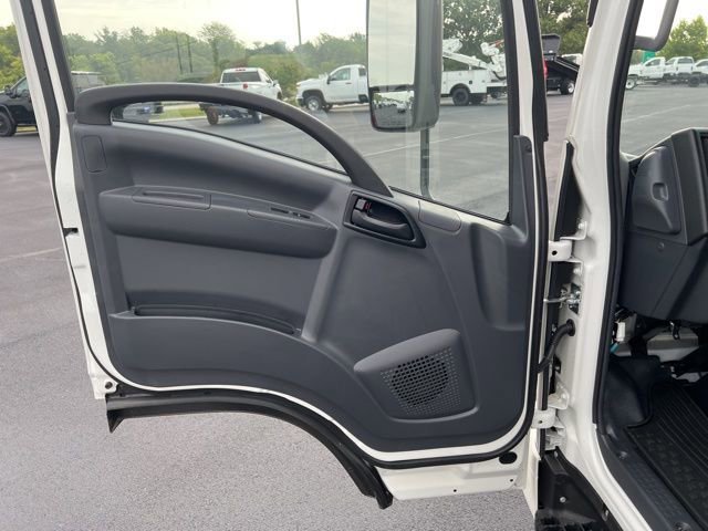 New 2024 Chevrolet Low Cab Forward 5500XG RWD image 8