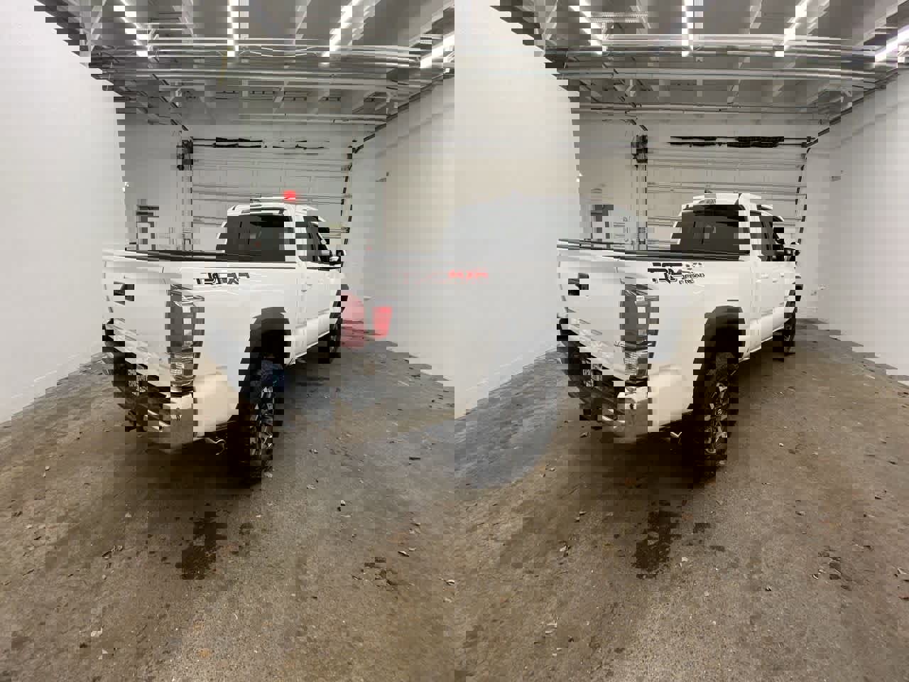 Used 2023 Toyota Tacoma TRD Off-Road image 6