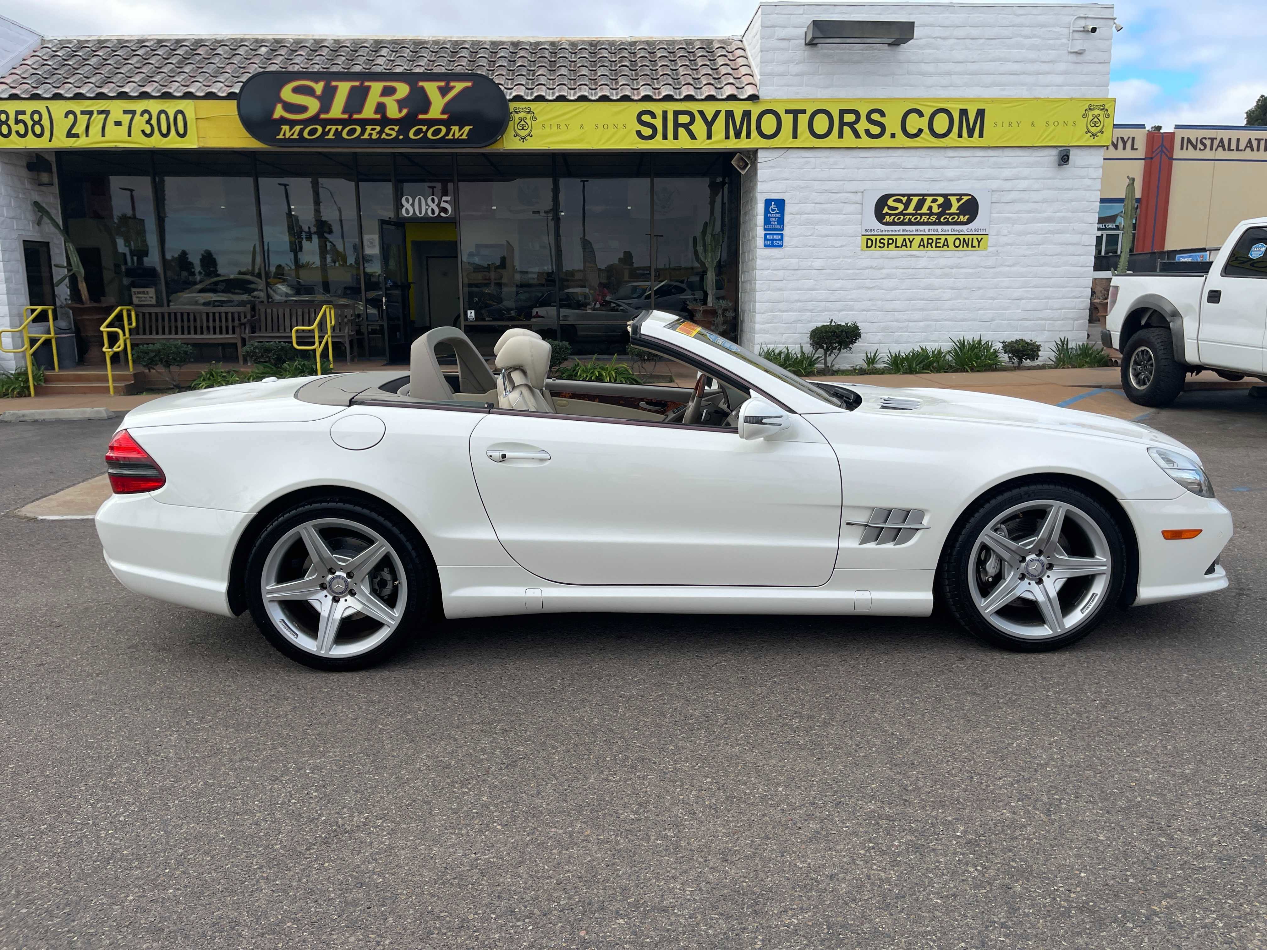 Used 2011 Mercedes-Benz SL 550 image 10