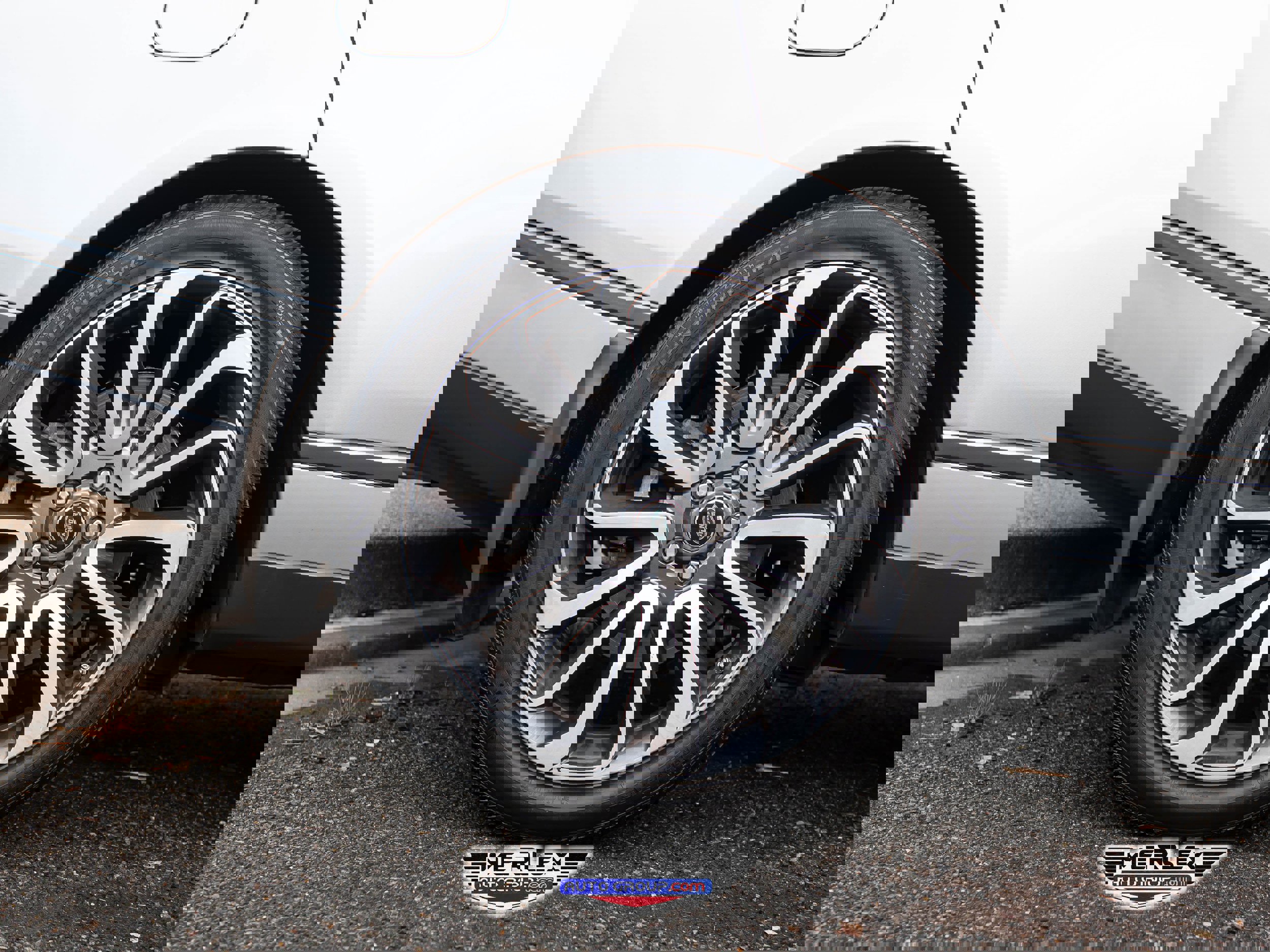 Used 2018 Land Rover Range Rover Long Wheelbase Supercharged image 11