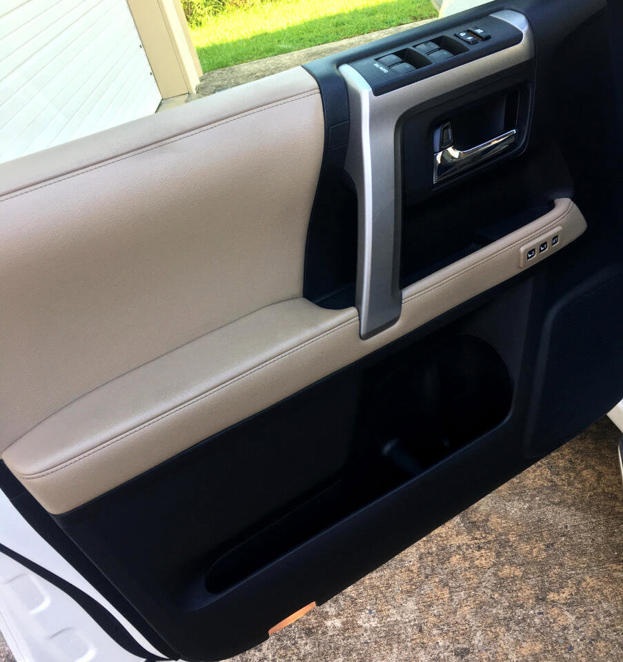 Used 2016 Toyota 4Runner Limited image 11