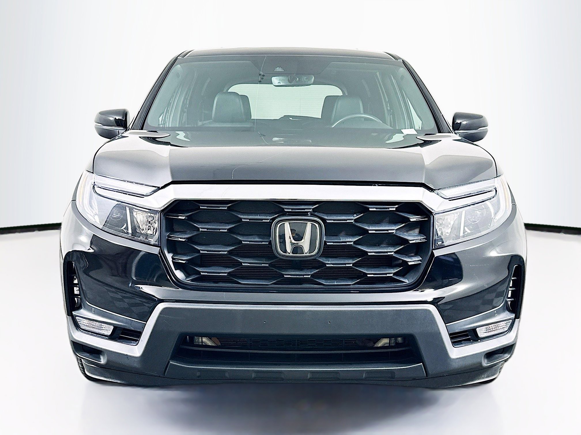 Used 2023 Honda Passport EX-L image 2