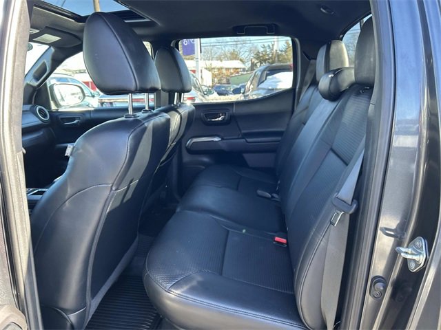 Used 2019 Toyota Tacoma Limited image 13