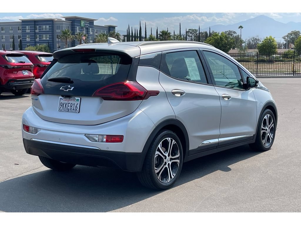 Used 2017 Chevrolet Bolt Premier w/ Driver Confidence II Package FWD image 6
