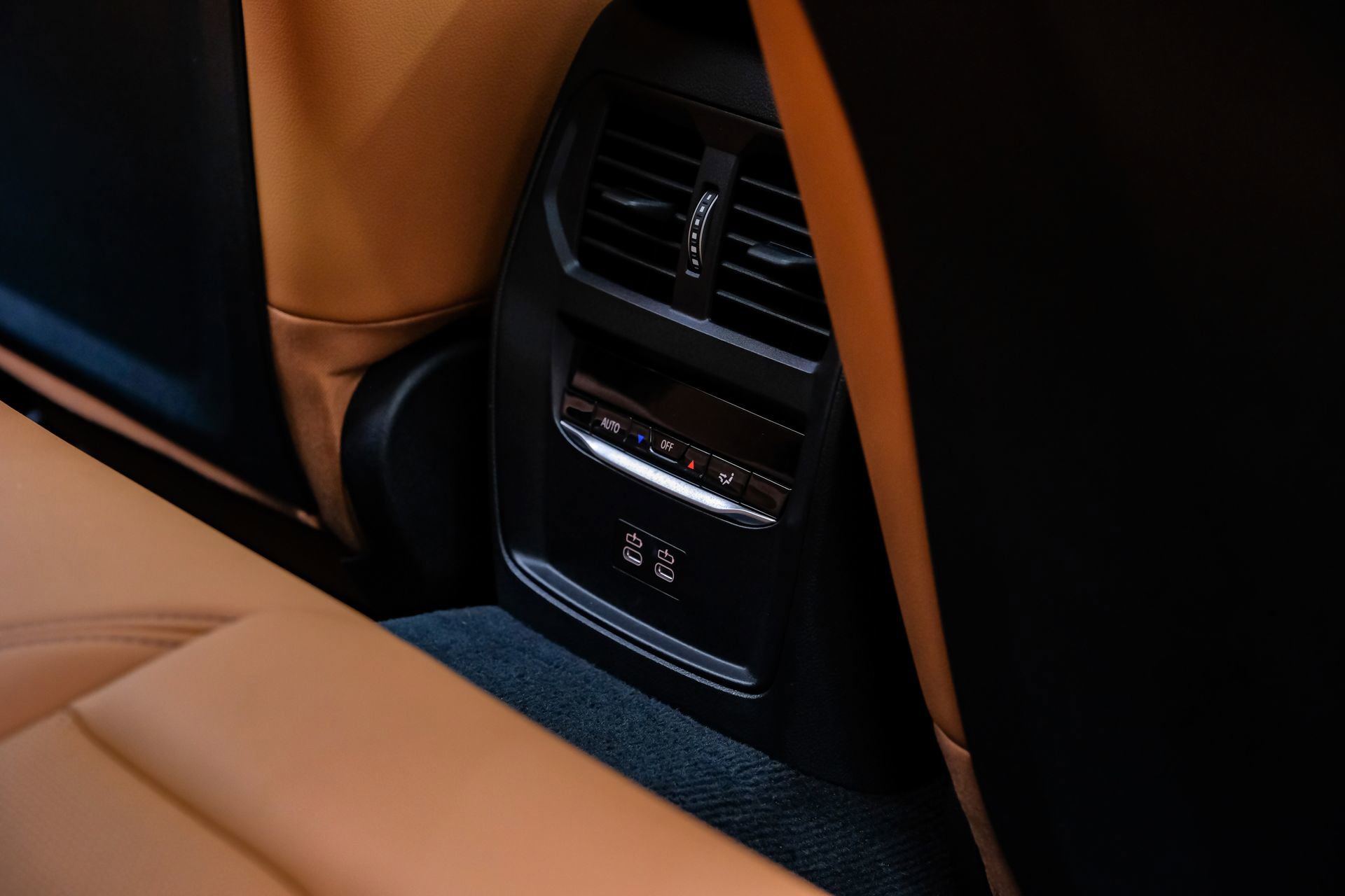 Used 2025 BMW M440i RWD image 41