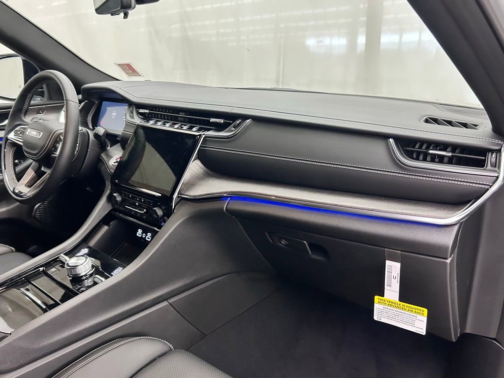 New 2025 Jeep Grand Cherokee Overland w/ Adv Protech Group III image 24