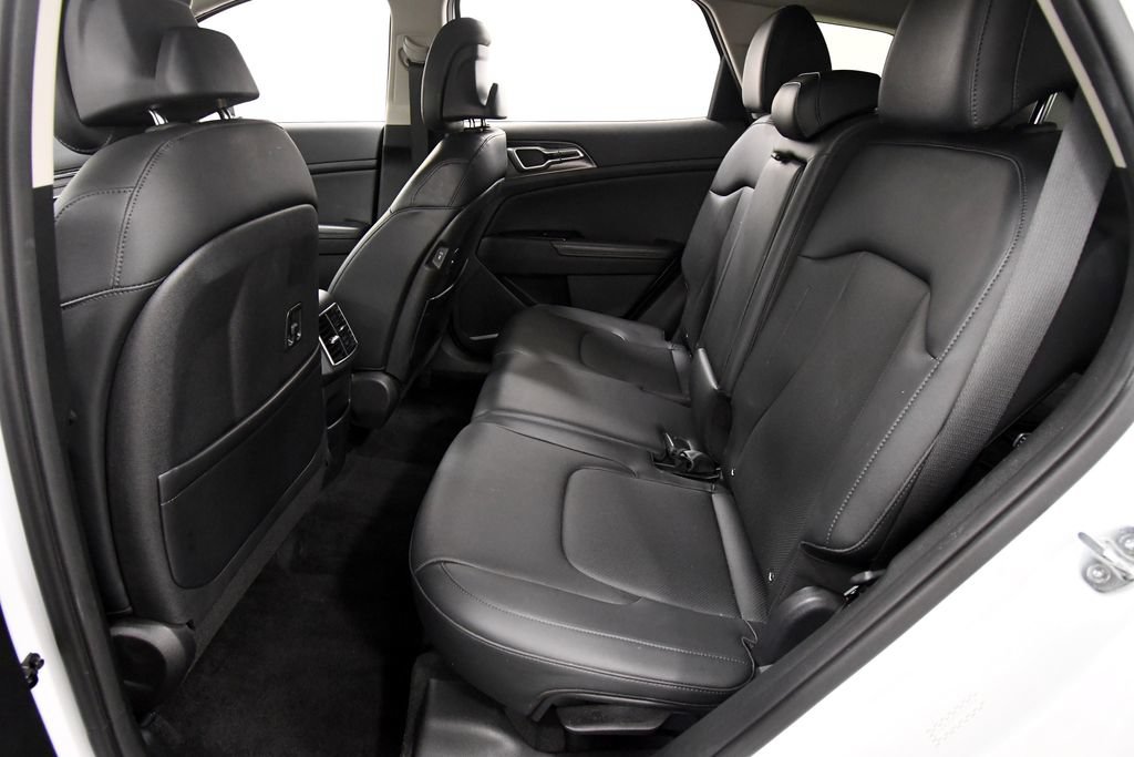 Certified 2023 Kia Sportage EX AWD/4WD image 15