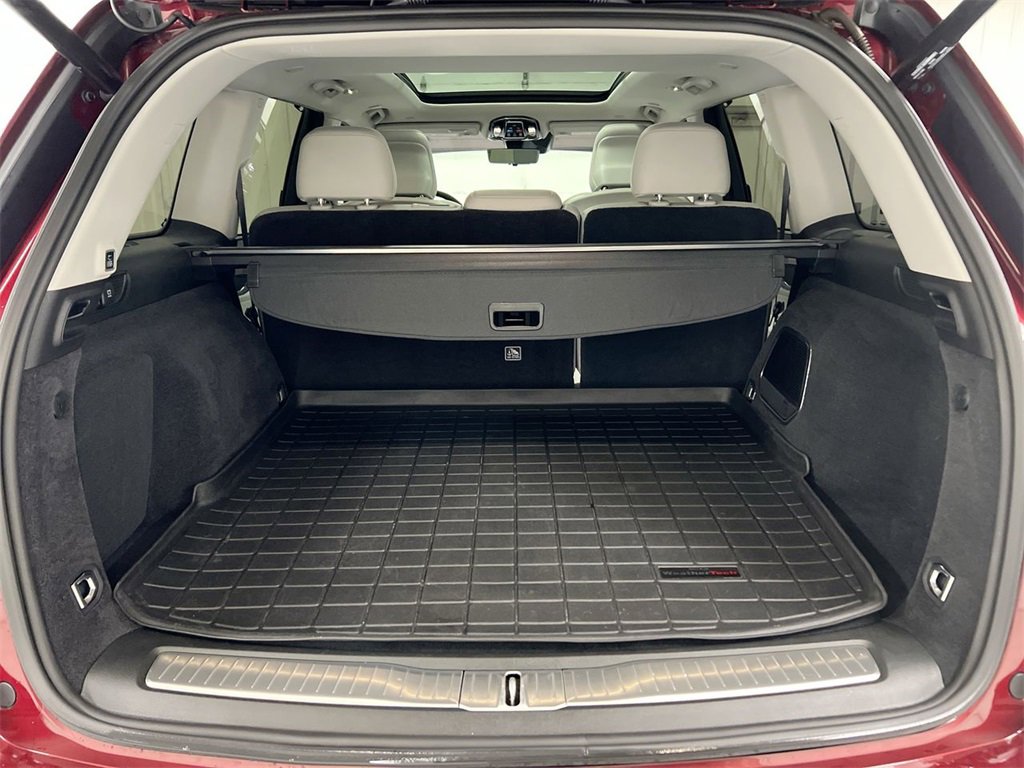 Used 2022 Jeep Grand Cherokee Overland w/ Advanced Protech Group III image 25