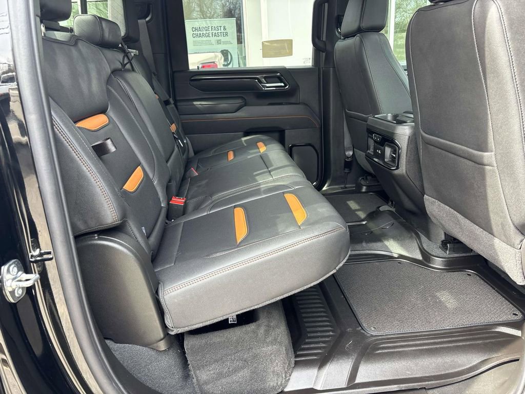 Used 2025 GMC Sierra 2500 AT4 w/ AT4 Premium Plus Package image 14