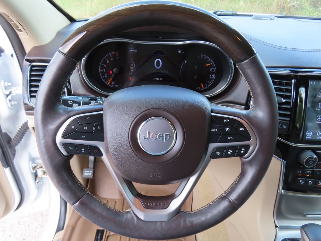 Used 2019 Jeep Grand Cherokee Overland AWD/4WD image 19