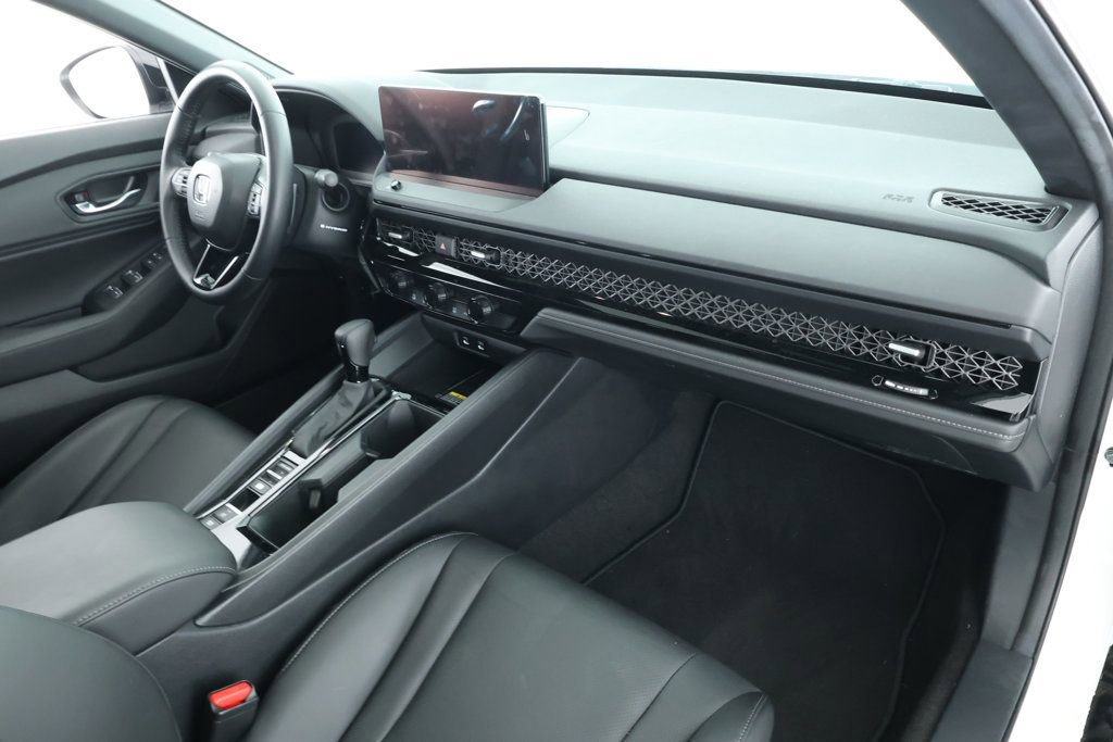 Used 2025 Honda Accord Sport image 24