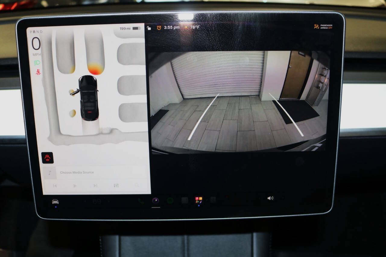 Used 2023 Tesla Model Y Long Range AWD/4WD image 45