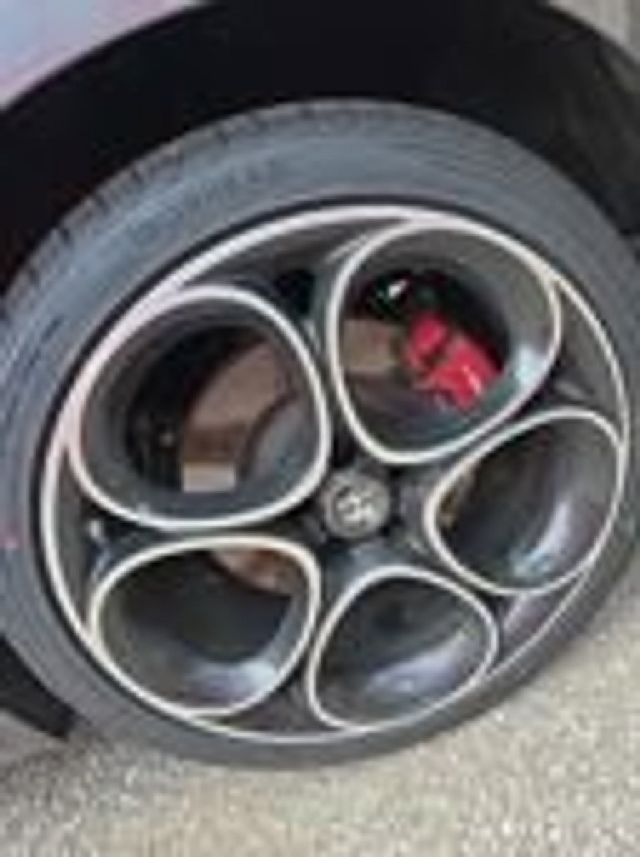 Used 2024 Alfa Romeo Giulia Veloce AWD/4WD image 19