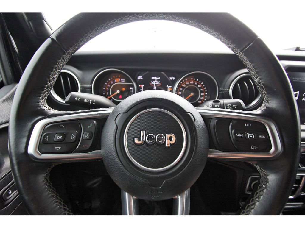 Used 2019 Jeep Wrangler Unlimited Sahara AWD/4WD image 14
