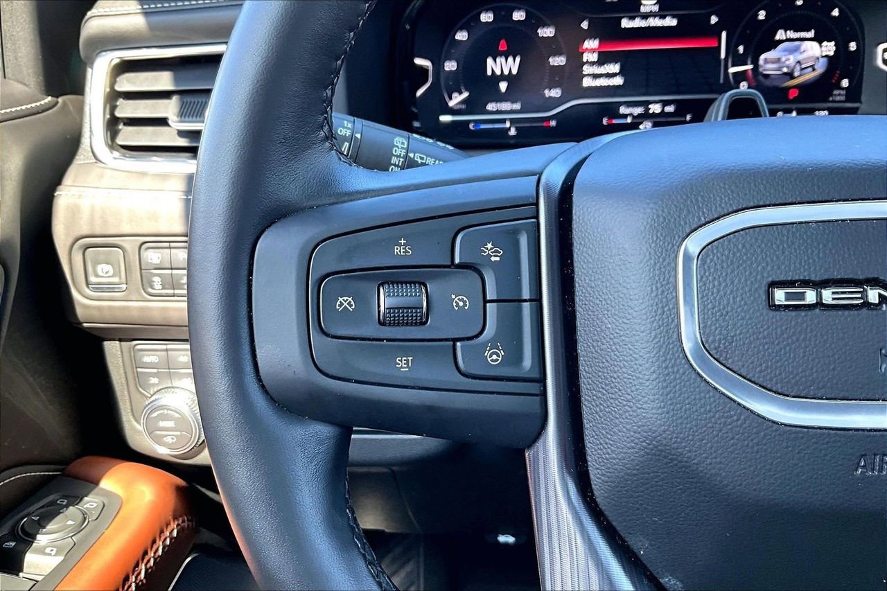 Used 2023 GMC Yukon Denali Ultimate image 31