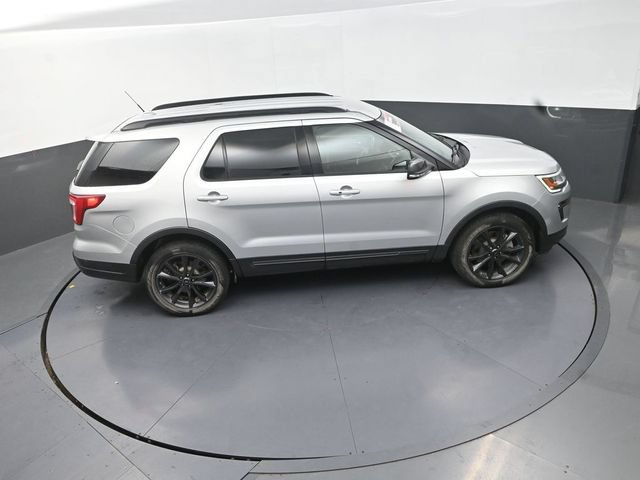 Used 2019 Ford Explorer XLT w/ Equipment Group 202A AWD/4WD image 18