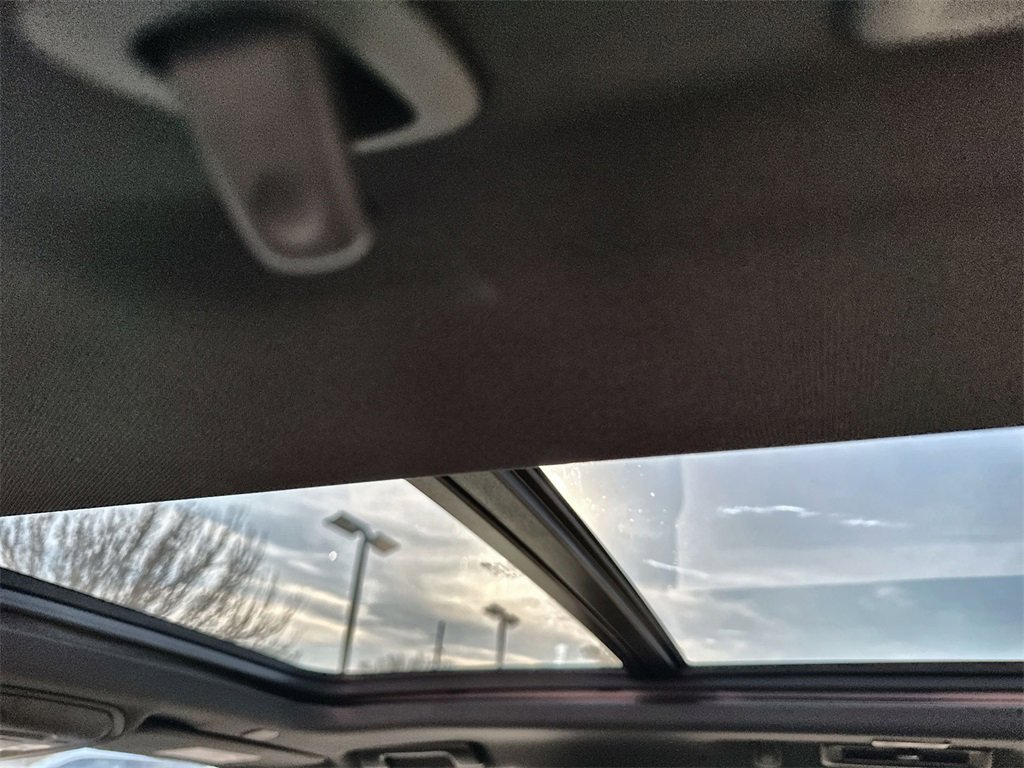 Certified 2022 GMC Yukon XL AT4 w/ Max Trailering Package image 19