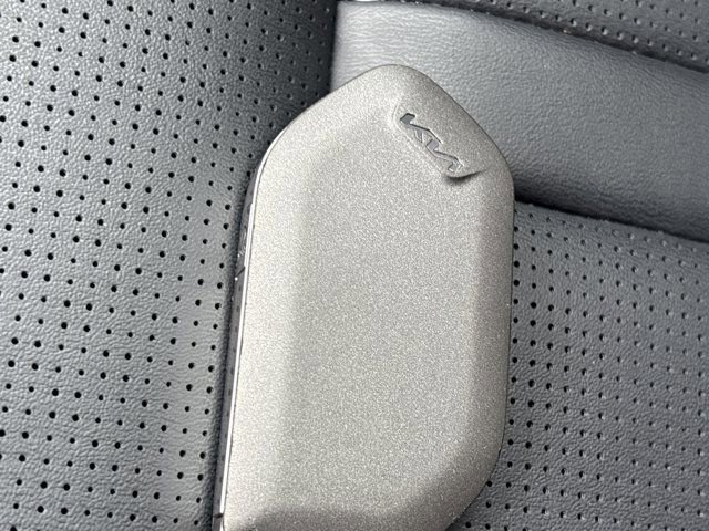 Used 2025 Kia Sorento EX image 44
