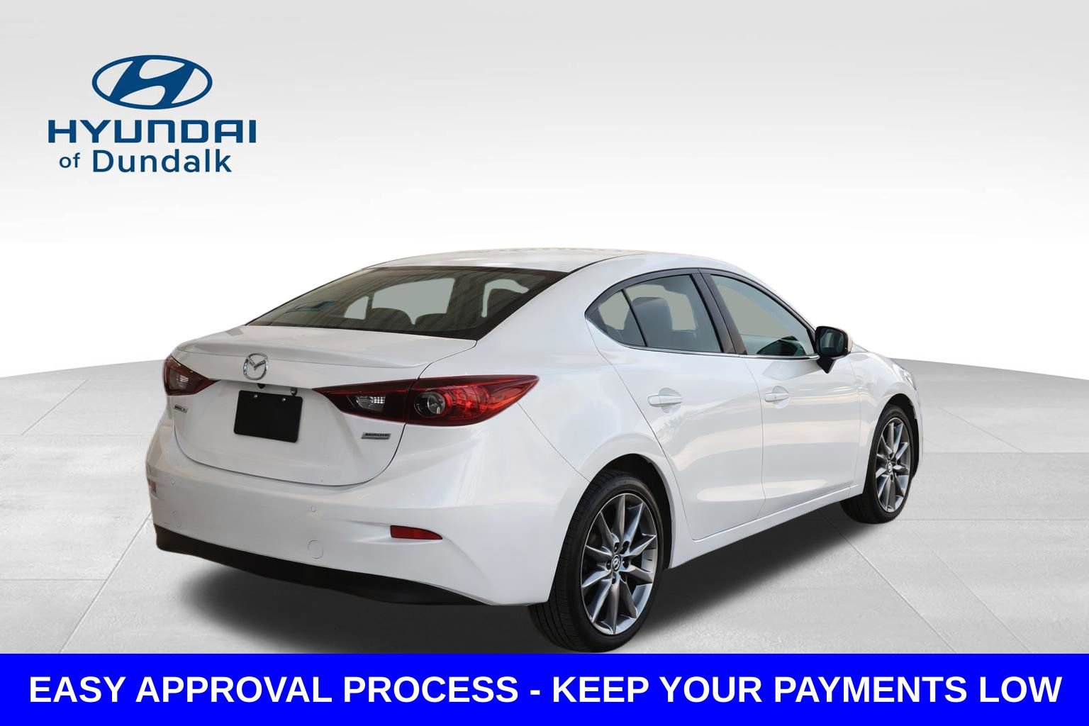 Used 2018 MAZDA MAZDA3 Touring FWD image 2