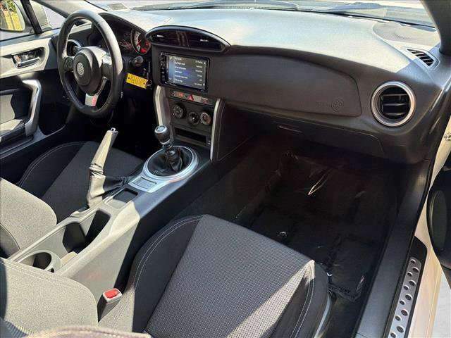 Used 2018 Toyota 86 RWD image 26