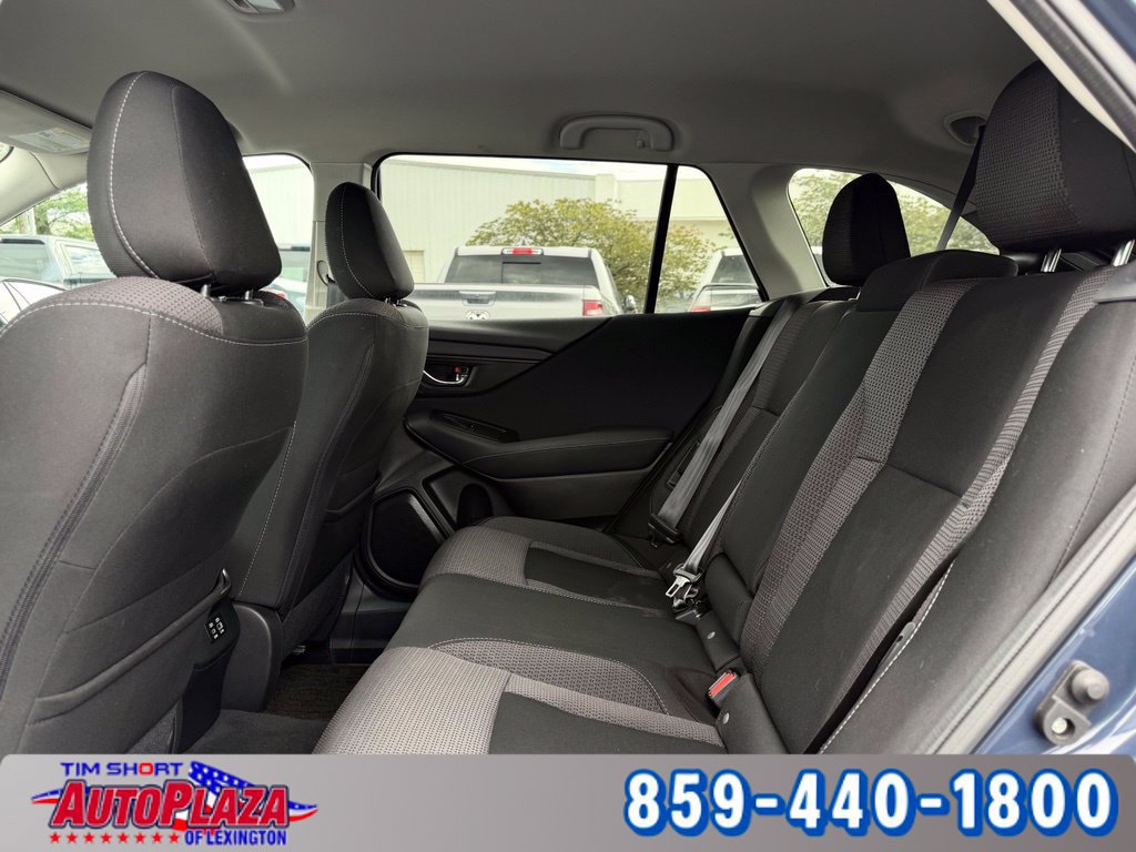 Used 2024 Subaru Outback Premium AWD/4WD image 31