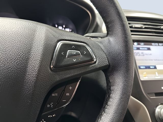 Used 2017 Lincoln MKC Premiere image 19