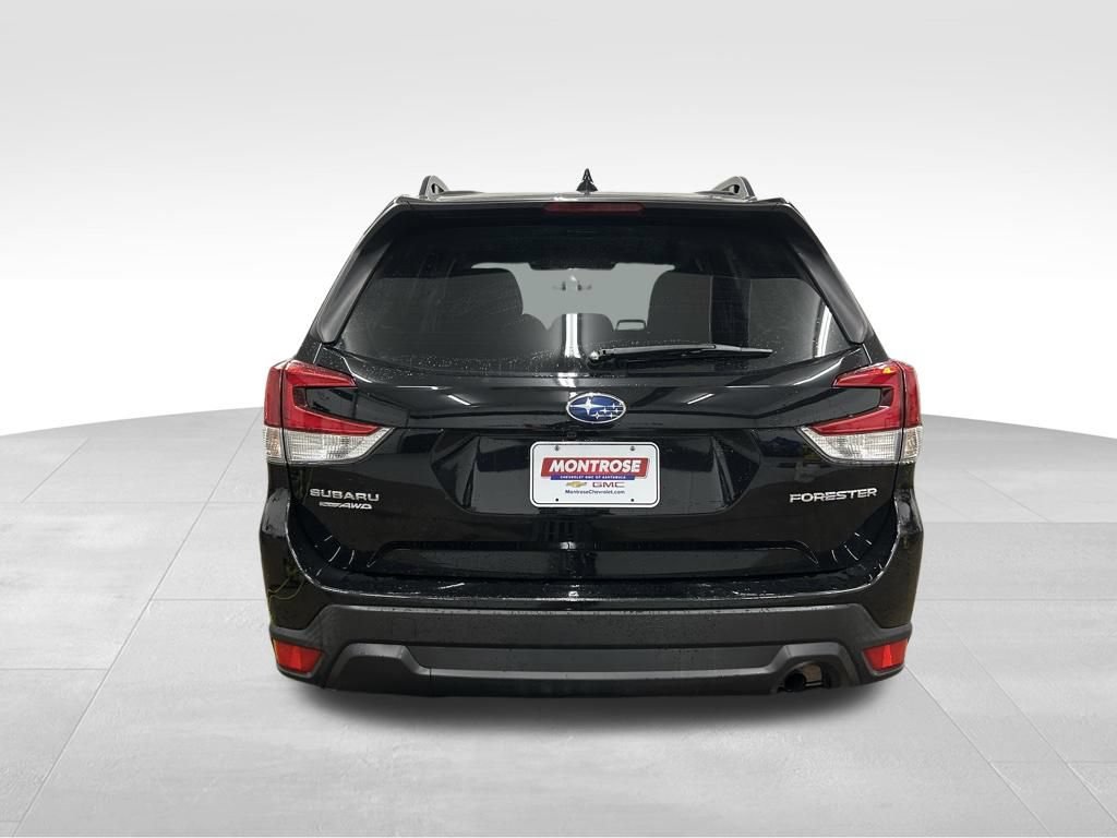 Used 2023 Subaru Forester Premium AWD/4WD image 4