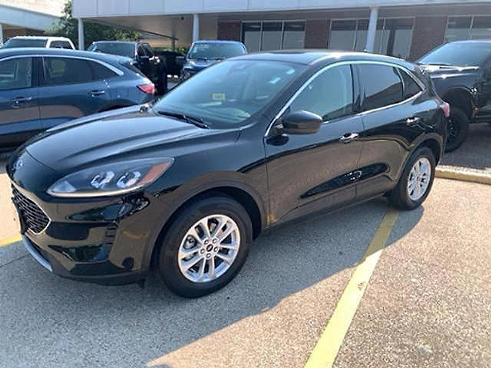 Used 2021 Ford Escape SE image 6