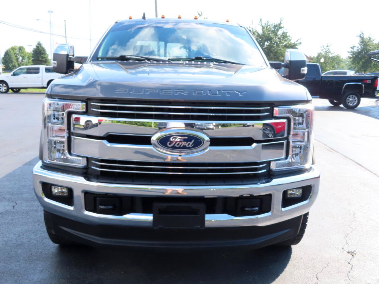 Used 2019 Ford F350 Lariat w/ Lariat Value Package AWD/4WD image 9