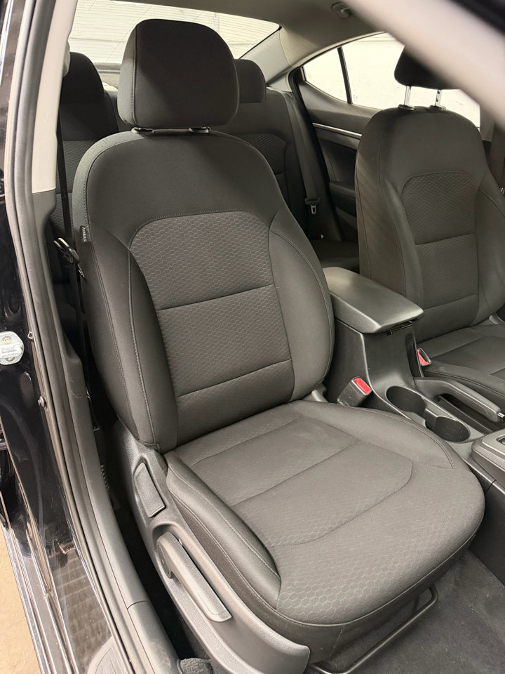 Used 2019 Hyundai Elantra SE w/ Cargo Package image 30