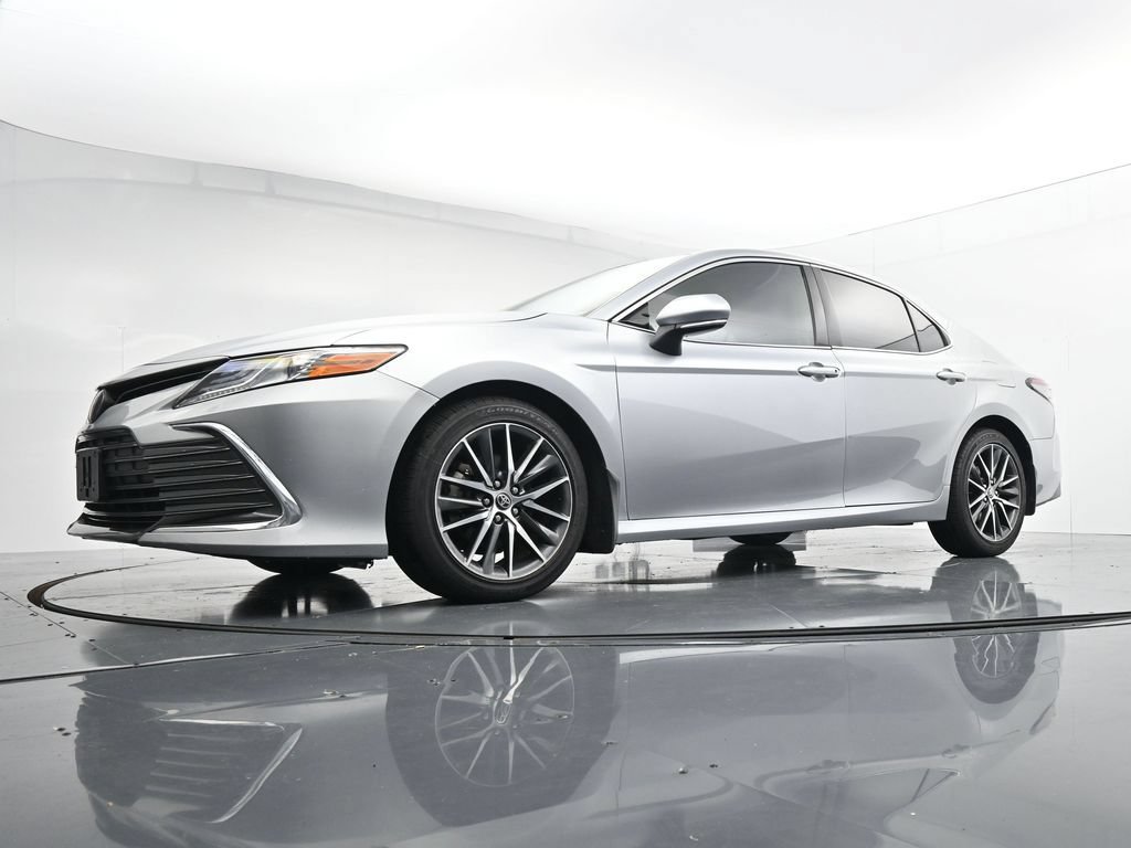 Used 2022 Toyota Camry XLE FWD image 34