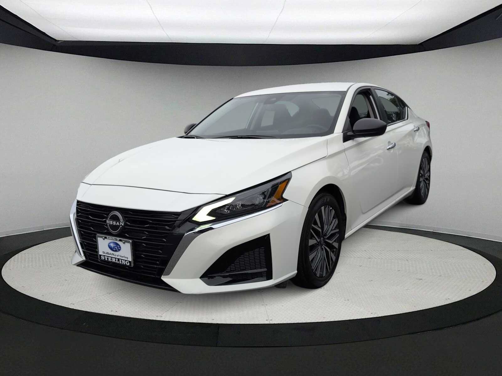 Used 2025 Nissan Altima 2.5 SV FWD image 4