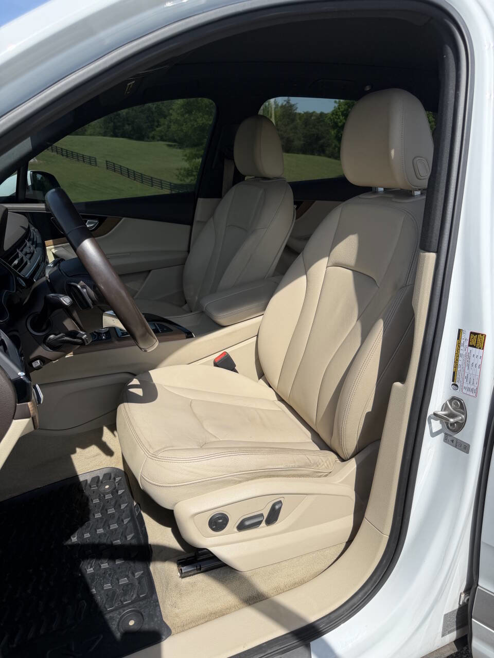 Used 2017 Audi Q7 3.0T Premium Plus image 16