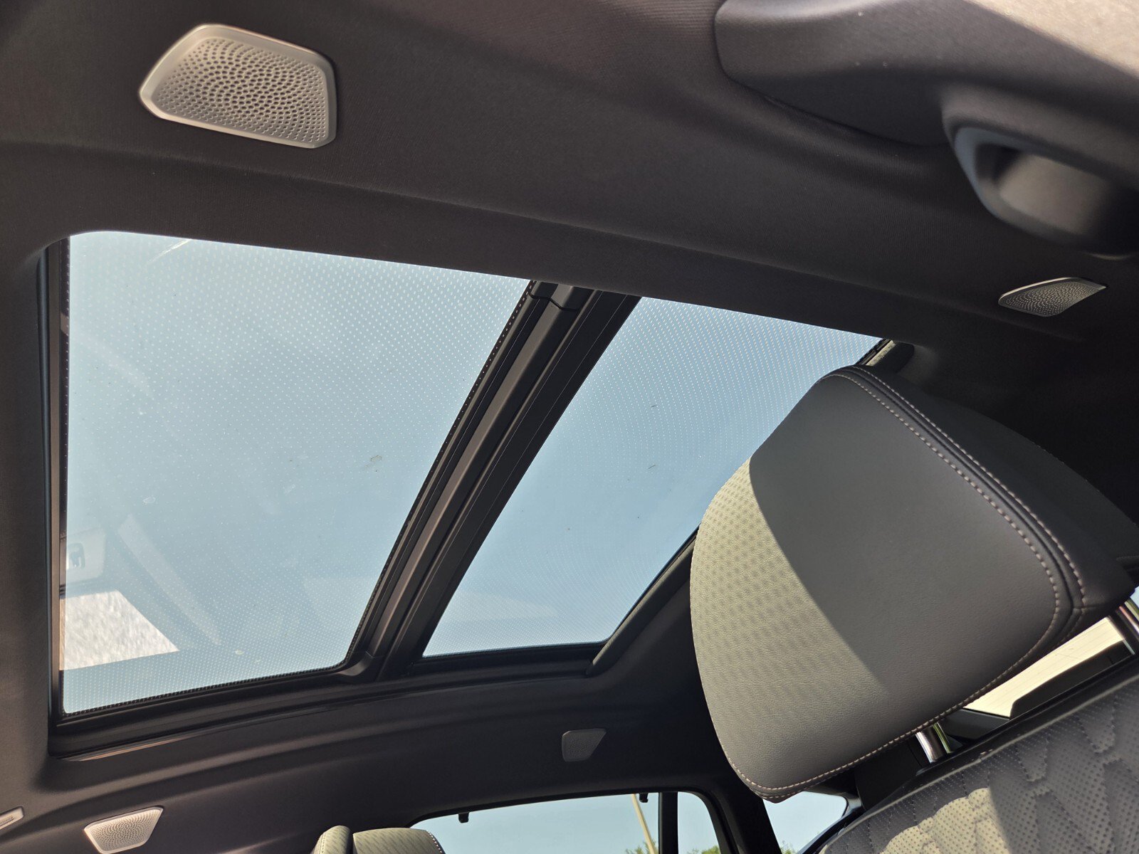 New 2027 BMW X6 M60i AWD/4WD image 20