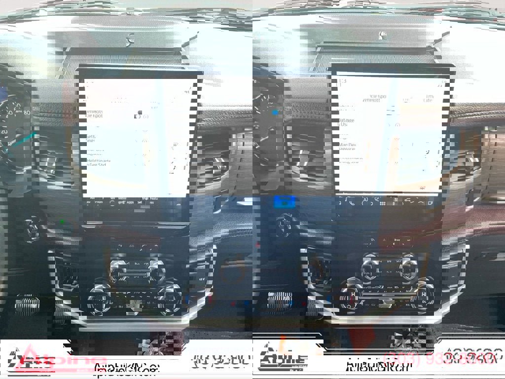 Used 2024 Ford Expedition Limited image 11