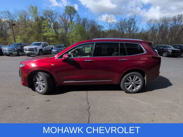 Used 2023 Cadillac XT6 Premium Luxury AWD/4WD image 2