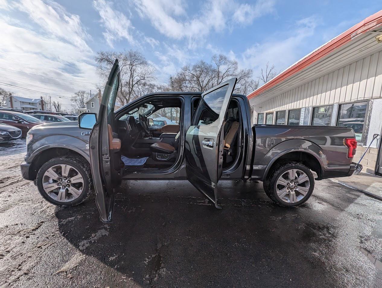 Used 2016 Ford F150 Limited w/ Trailer Tow Package image 5