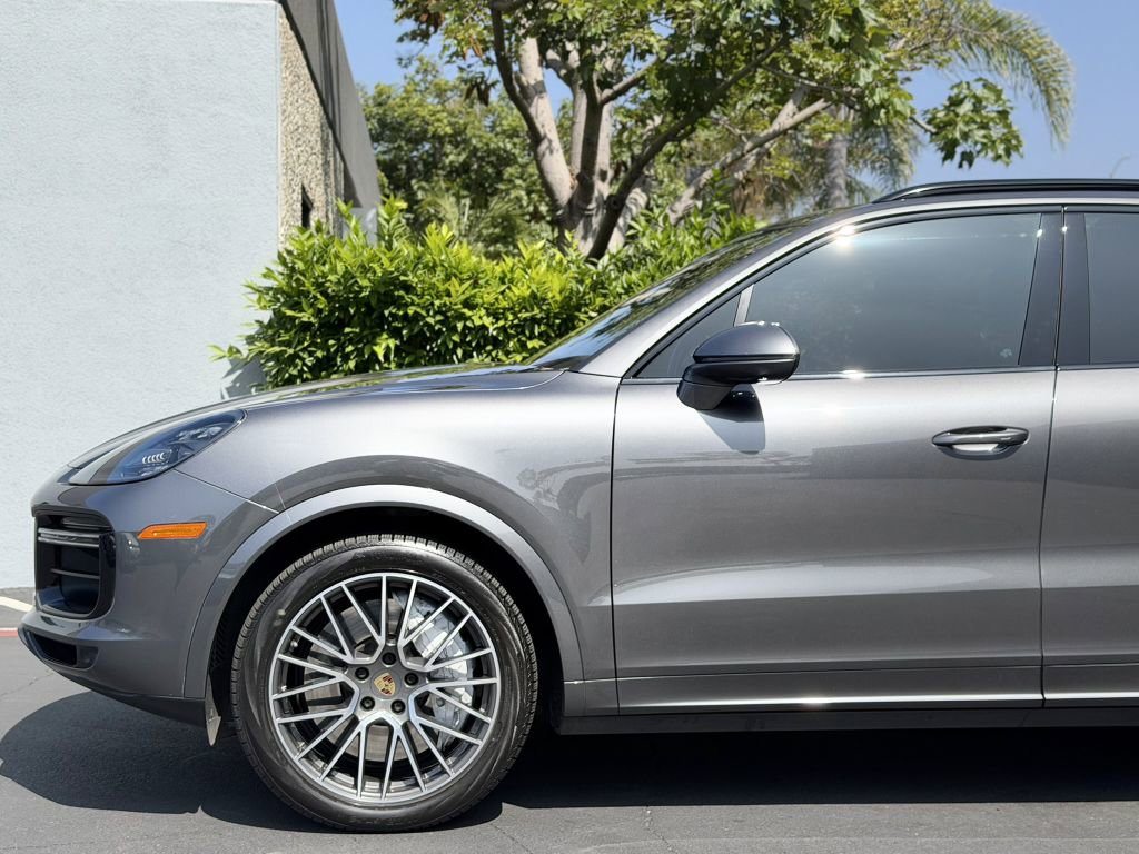Used 2021 Porsche Cayenne Turbo AWD/4WD image 17