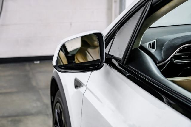 Used 2016 Tesla Model X Performance image 54