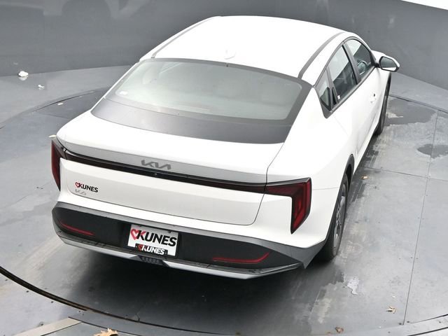 Used 2025 Kia K4 LXS image 40