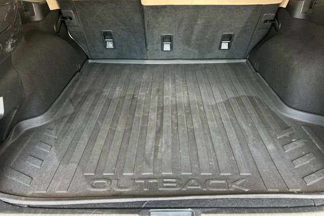 Used 2018 Subaru Outback 2.5i Limited AWD/4WD image 17
