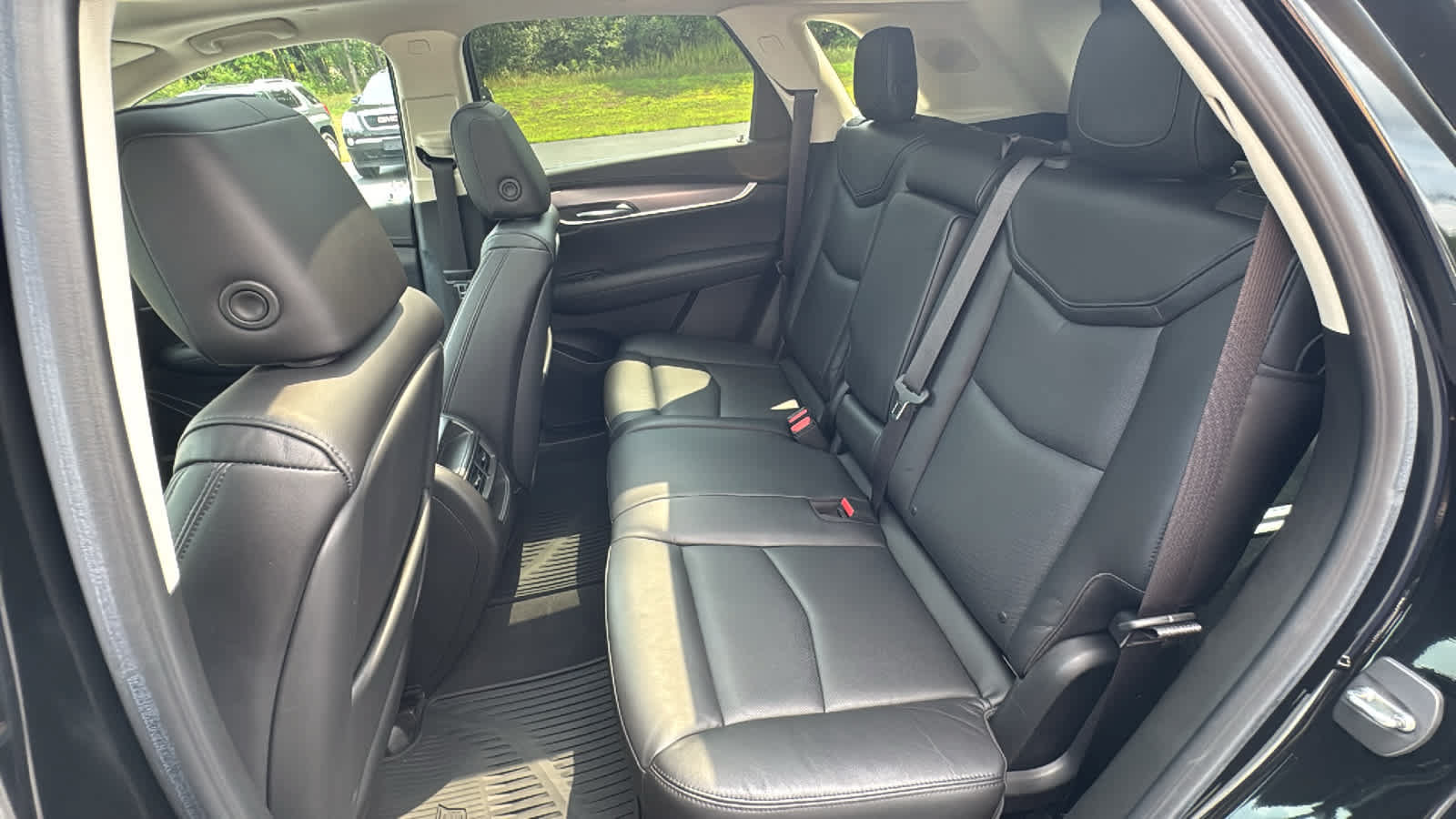 Certified 2018 Cadillac XT5 Luxury w/ Driver Awareness Package FWD image 27